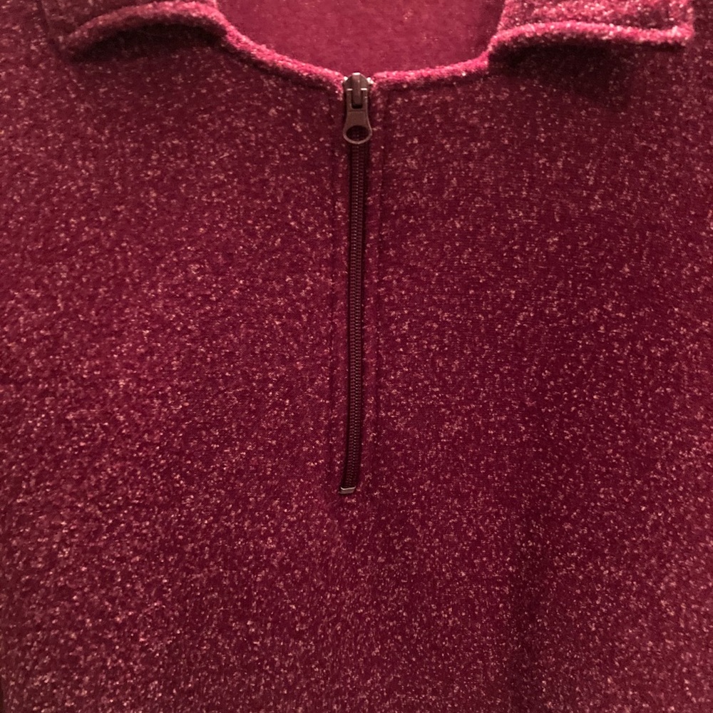 Pullover with zipper
